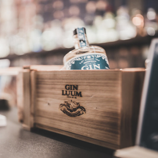 GIN LUUM - 500ml, 40% Vol. plus Woodcase